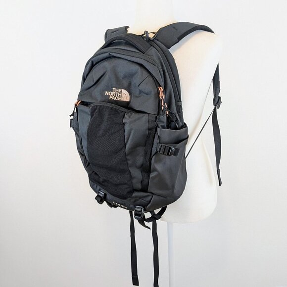 The North Face Recon Backpack TNF Black Metallic - Picture 1 of 9